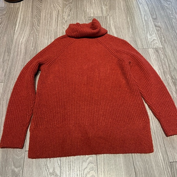 Madewell Turtleneck - Picture 3 of 4